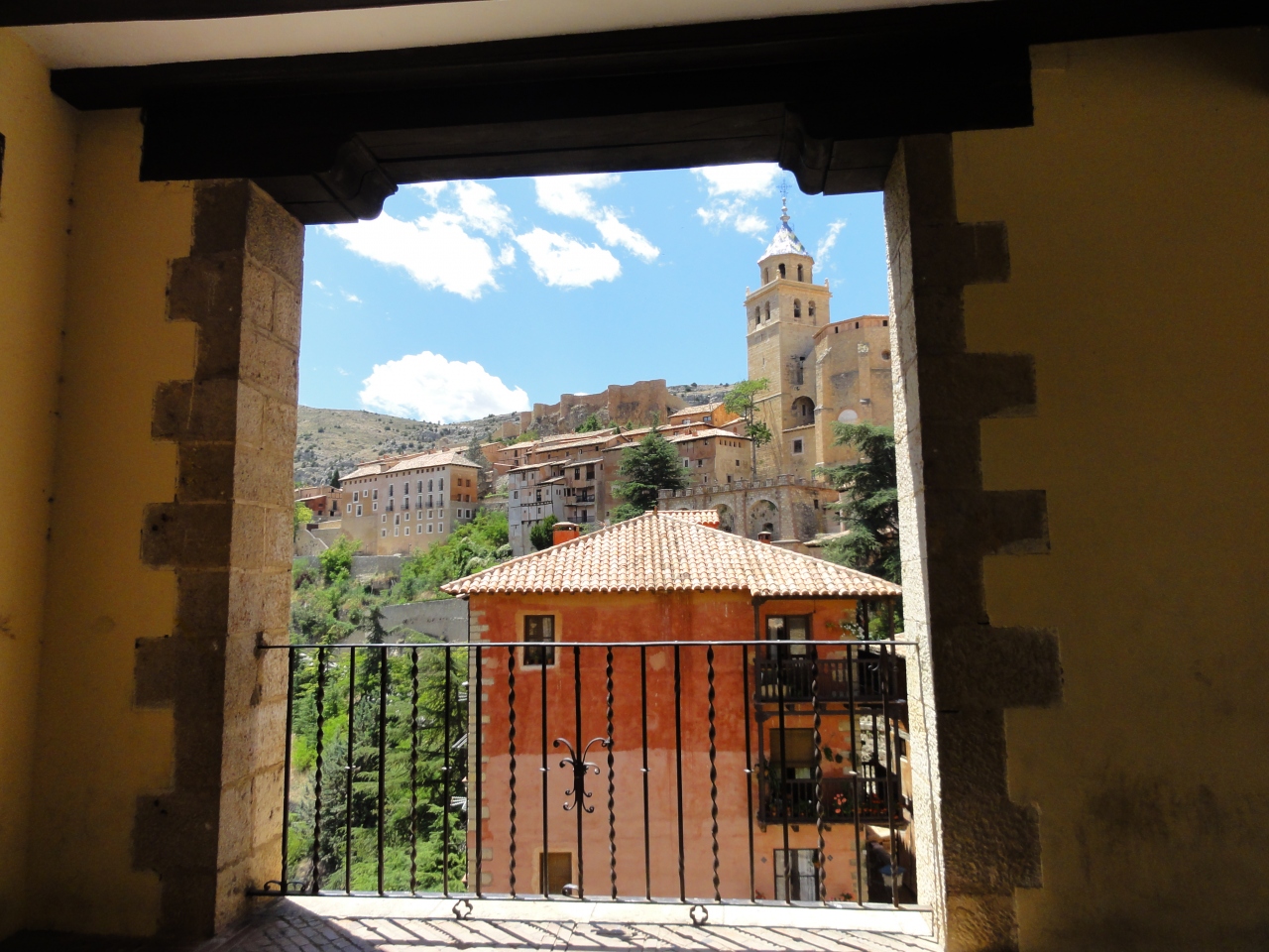 山にへばりついた可愛い町 アルバラシン Albarracin アラゴン地方 スペイン の旅行記 ブログ By Milfloresさん フォートラベル