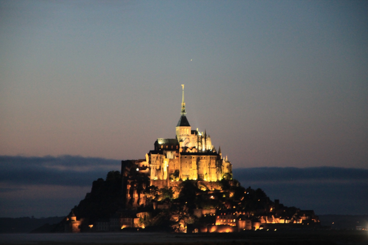 フランスの旅 4 モンサンミッシェル夜景編 モンサンミッシェル フランス の旅行記 ブログ By ｓａｋｕｒａさん フォートラベル