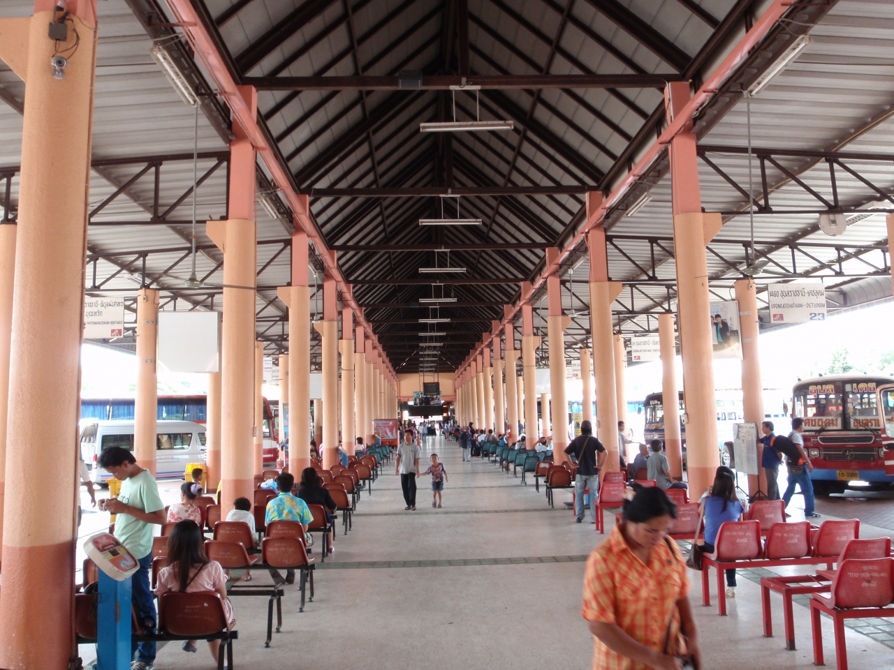 『週末旅行 世界遺産を巡る旅 ラオス ワットプーを観に。(タイ ウボンラーチャターニー経由、国際バス利用) その6 トゥクトゥクでウボンラーチ