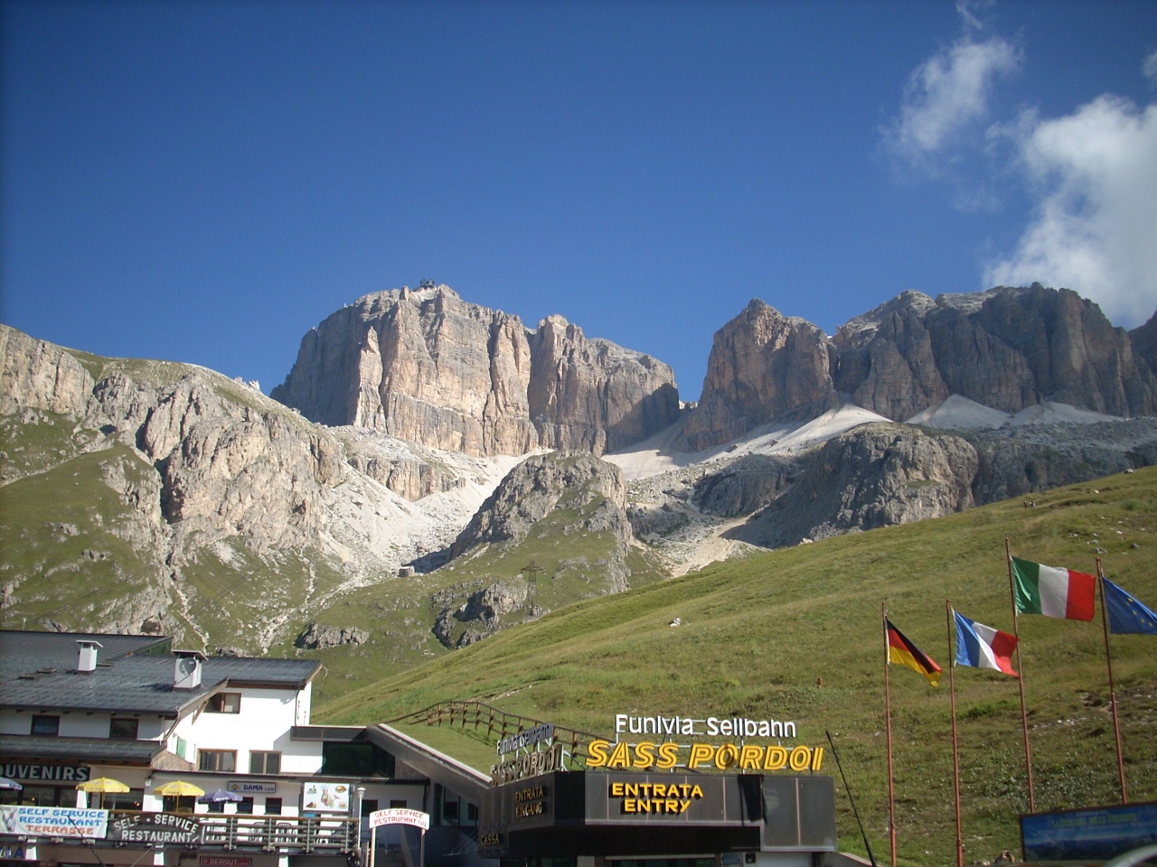 年に一度のお楽しみ ドロミテトレッキングの旅 ２０１０年 Val Di Fassa トレンティーノ アルト アディジェ州 イタリア の旅行記 ブログ By Maremmamaさん フォートラベル