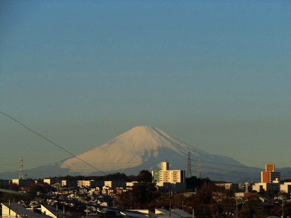 横浜から富士山 １０日裾まで積もった雪も １２日は溶けていました 神奈川県の旅行記 ブログ By あんみつ姫さん フォートラベル