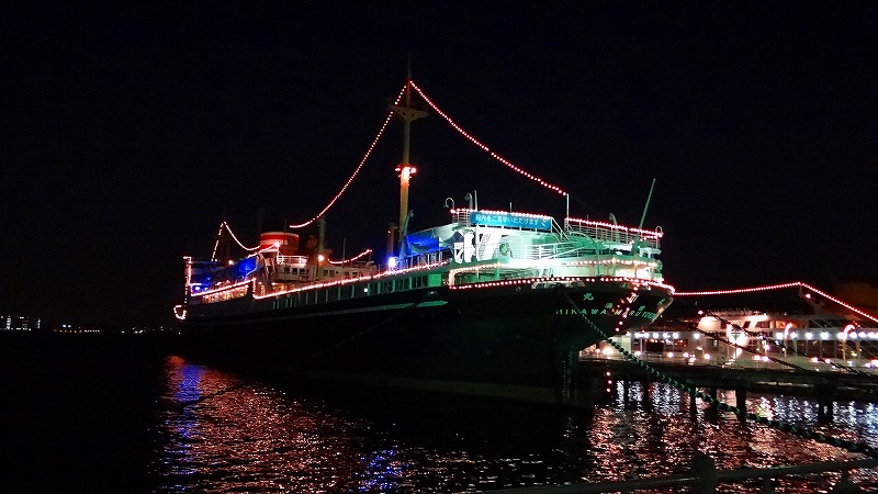 横浜港観光船 マリンシャトルで海上からの夜景 上巻 横浜 神奈川県 の旅行記 ブログ By Hn11さん フォートラベル 横浜港観光船 マリンシャトルで海上からの夜景 上巻 横浜 神奈川県 の旅行記 ブログ By Hn11さん フォートラベル