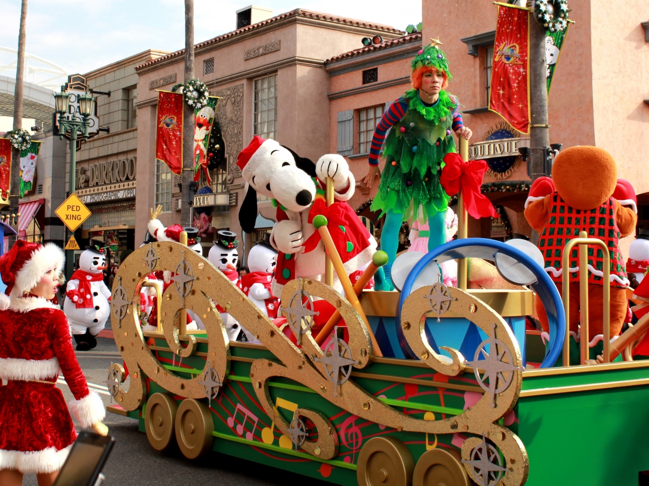 今年もこの季節がやってきました ユニバーサル ワンダー クリスマス 10周年のクリスマス ハッピー スノー パーティー I Love Snoopy編 大阪ベイエリア 大阪 の旅行記 ブログ By Kuritchiさん フォートラベル
