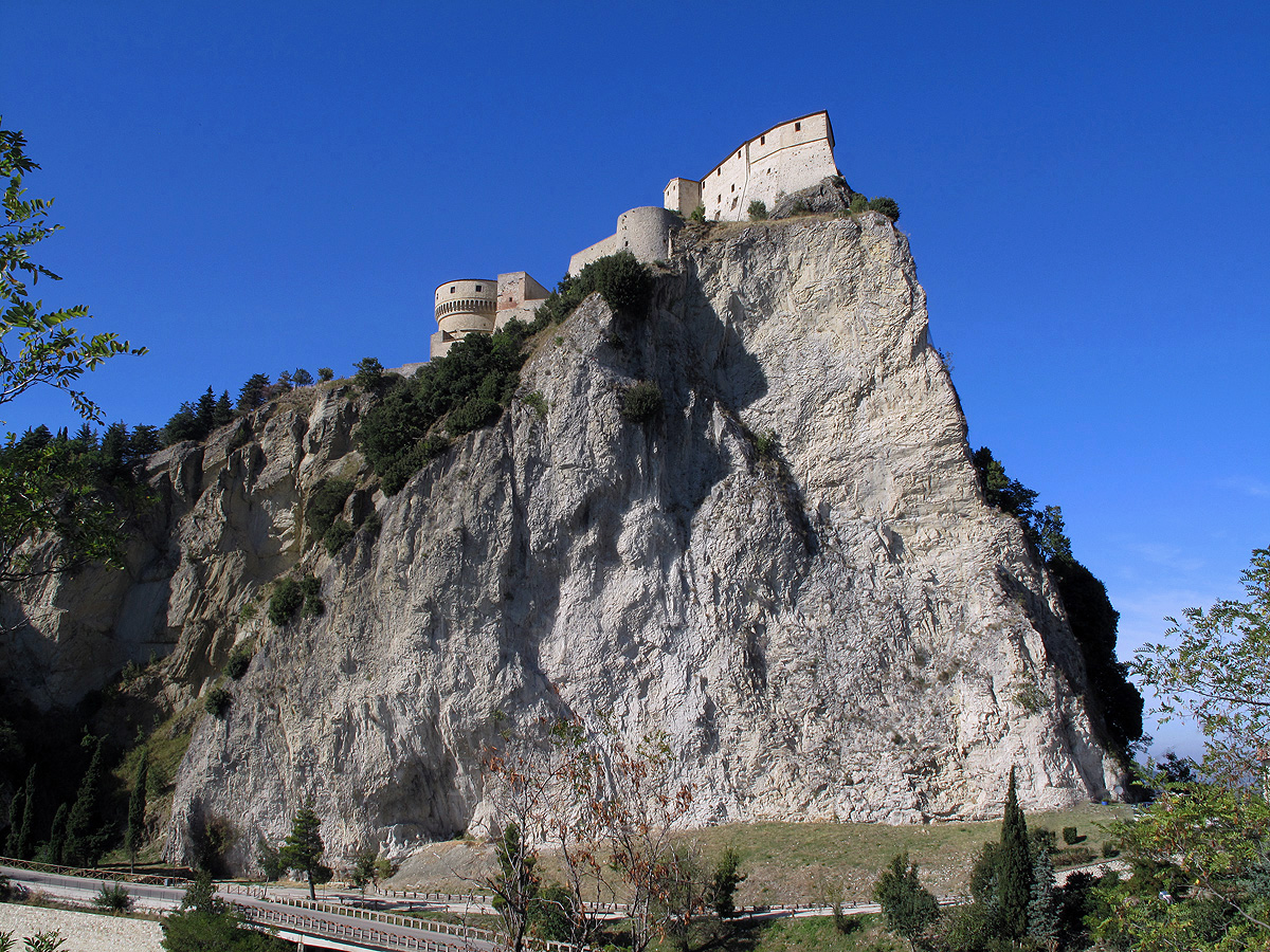 要塞めぐりの締めはサンレオ 北イタリアをぶらぶら ７日目 マルケ州 イタリア の旅行記 ブログ By サンルカさん フォートラベル