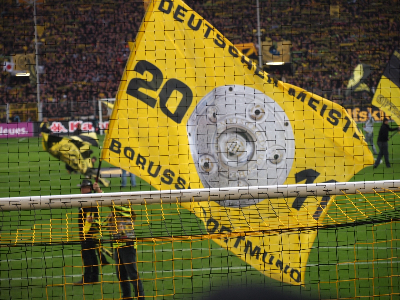 11年秋 ヨーロッパ3都物語 Bundesliga Borussia Dortmund Vs Schalke04 Signal Iduna Park ドルトムント ドイツ の旅行記 ブログ By なおこさん フォートラベル