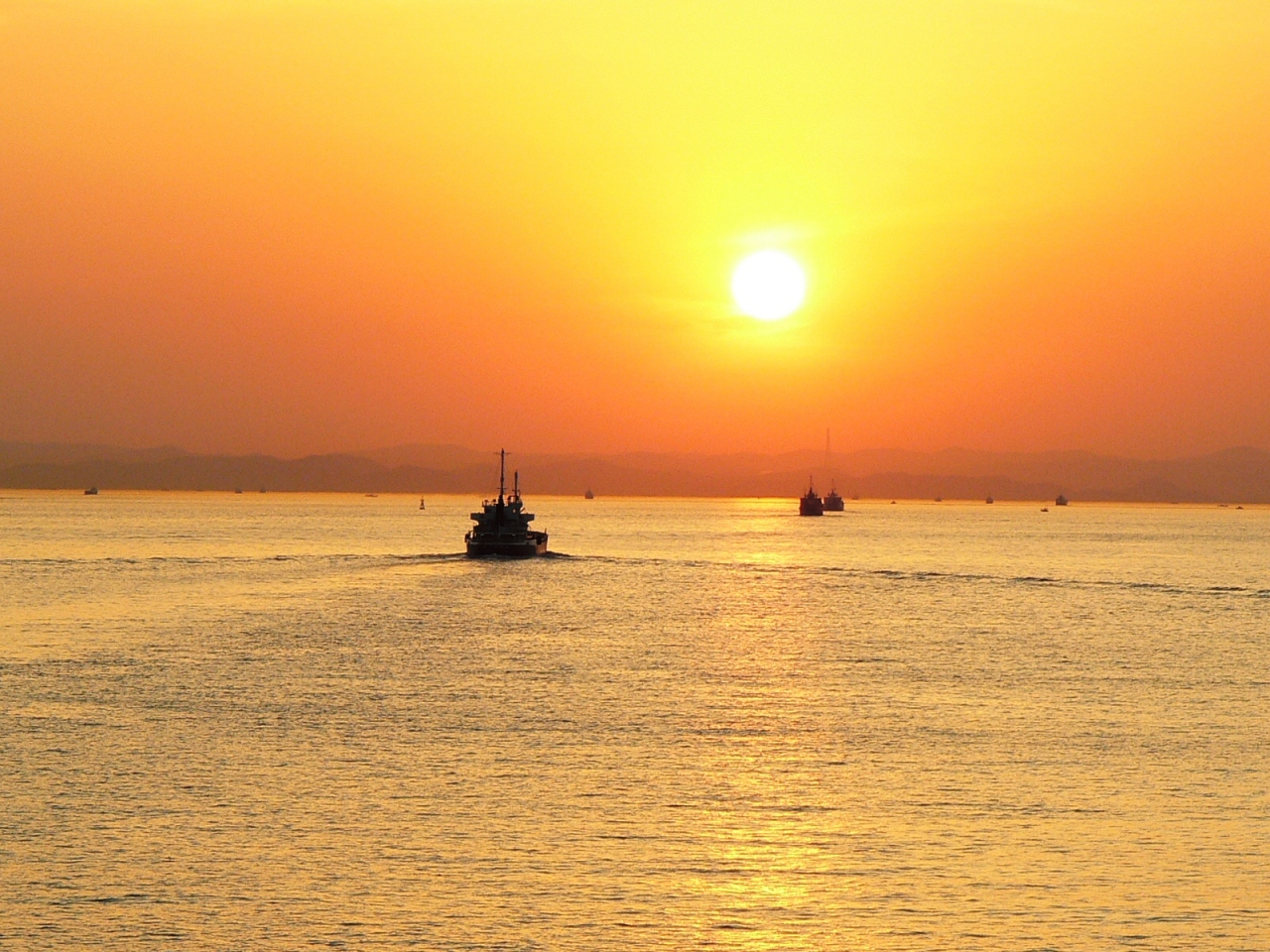 香川県 瀬戸内 日本で一番綺麗な瀬戸内海の夕日 直島 豊島 小豊島 香川県 の旅行記 ブログ By 弾丸トラベラー さん フォートラベル