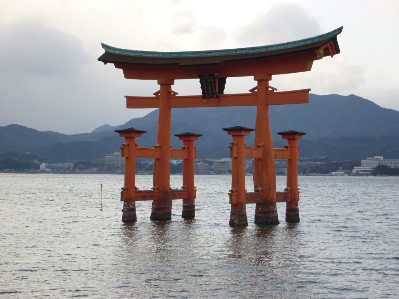 12 オヤジたちの食い倒れツアー 一日目 広島 宮島編 宮島 厳島神社 広島県 の旅行記 ブログ By エースさん フォートラベル