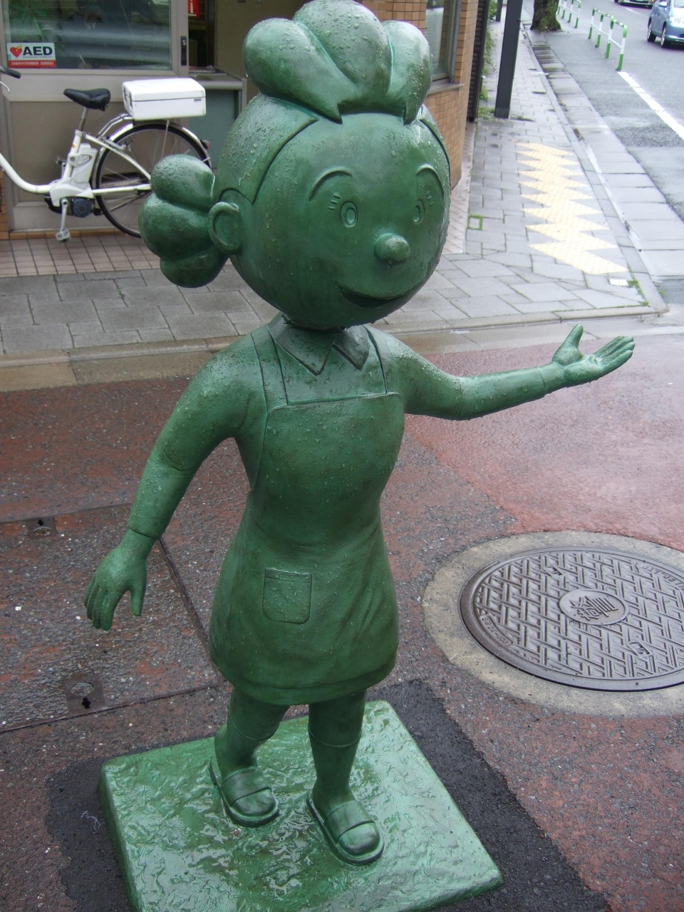 サザエさんの銅像 銅じゃないみたいだけど 三軒茶屋 駒沢 東京 の旅行記 ブログ By タダ海さん フォートラベル サザエさんの銅像 銅じゃないみたいだけど 三軒茶屋 駒沢 東京 の旅行記 ブログ By タダ海さん フォートラベル
