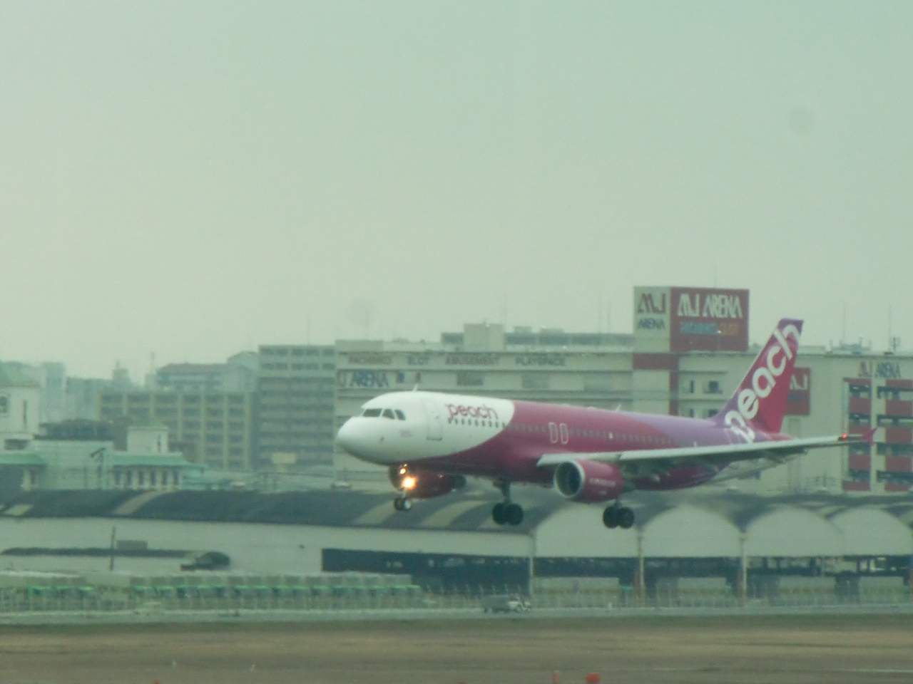 話題の飛行機に乗る旅 ピーチ 2日目 In 福岡空港 博多 福岡県 の旅行記 ブログ By みつひとさん フォートラベル