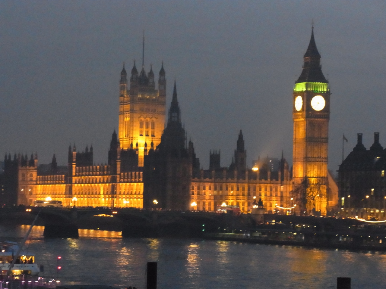 テムズ川から見たビッグ ベン ロンドン イギリス の旅行記 ブログ By Tadさん フォートラベル