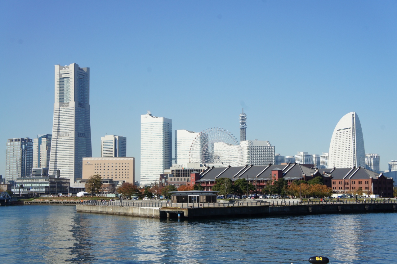 横浜山下公園に中華街でｂ級グルメ 天気のいい日の横浜は 街歩きに最適です 横浜 神奈川県 の旅行記 ブログ By たびたびさん フォートラベル