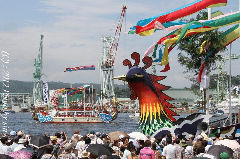 ２０１２ 海の日 神輿海上渡御 塩竈みなと祭り 日本三大船祭り 1 塩竈市 宮城県 多賀城 塩釜 利府 宮城県 の旅行記 ブログ By Sintabiさん フォートラベル