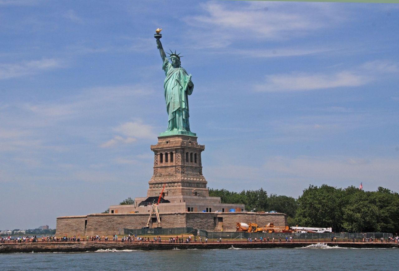 米東海岸わがまま歩き 7 まずは自由の女神に御挨拶 ロワーマンハッタンを探訪 ニューヨーク アメリカ の旅行記 ブログ By Deracineさん フォートラベル