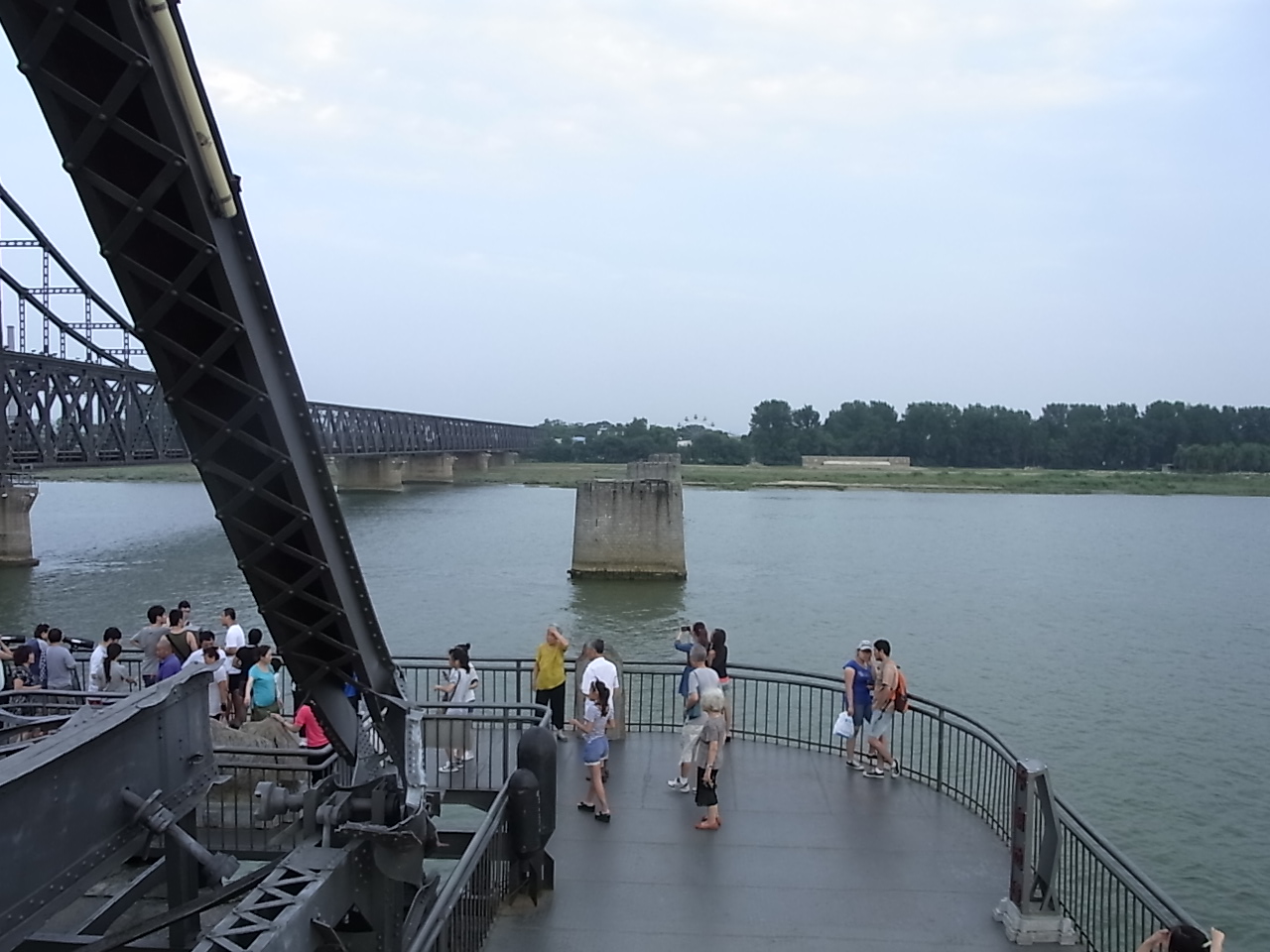 北朝鮮旅行 アリラン祭つき 充実ツアー その1 丹東まで 遼寧省 中国 の旅行記 ブログ By Satochanさん フォートラベル 北朝鮮旅行 アリラン祭つき 充実ツアー その1 丹東まで 遼寧省 中国 の旅行記 ブログ By Satochanさん フォートラベル