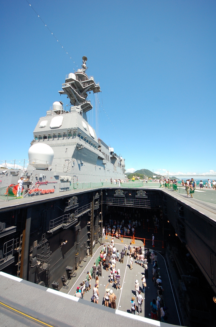 海上自衛隊 護衛艦 いせ 一般公開 下関 山口県 の旅行記 ブログ By Saab00さん フォートラベル