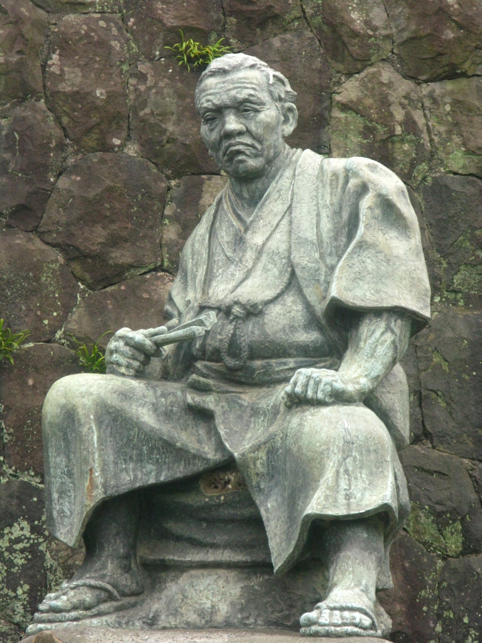 清水 2 梅蔭禅寺 次郎長の銅像 墓が有名 新設資料館を見学し 清水 静岡県 の旅行記 ブログ By マキタン２さん フォートラベル