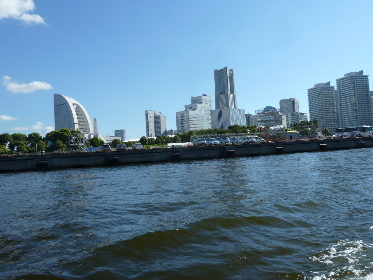 12年夏の旅行 海の上からみなとみらいを 横浜 神奈川県 の旅行記 ブログ By チューぱぱさん フォートラベル