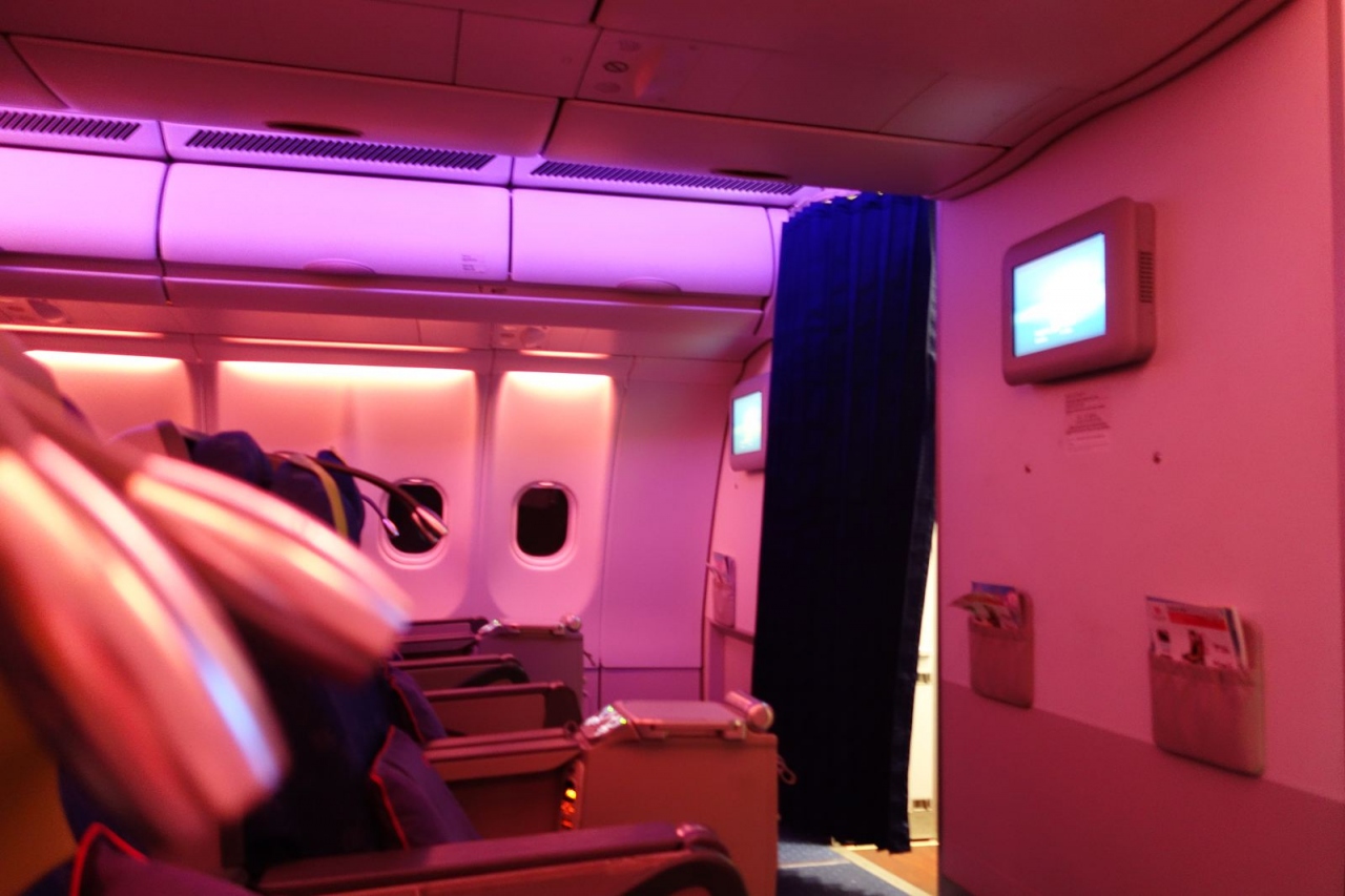 香港航空 Hx767 ビジネスクラス編 香港 バンコク バンコク タイ の旅行記 ブログ By ちんちくりんさん フォートラベル
