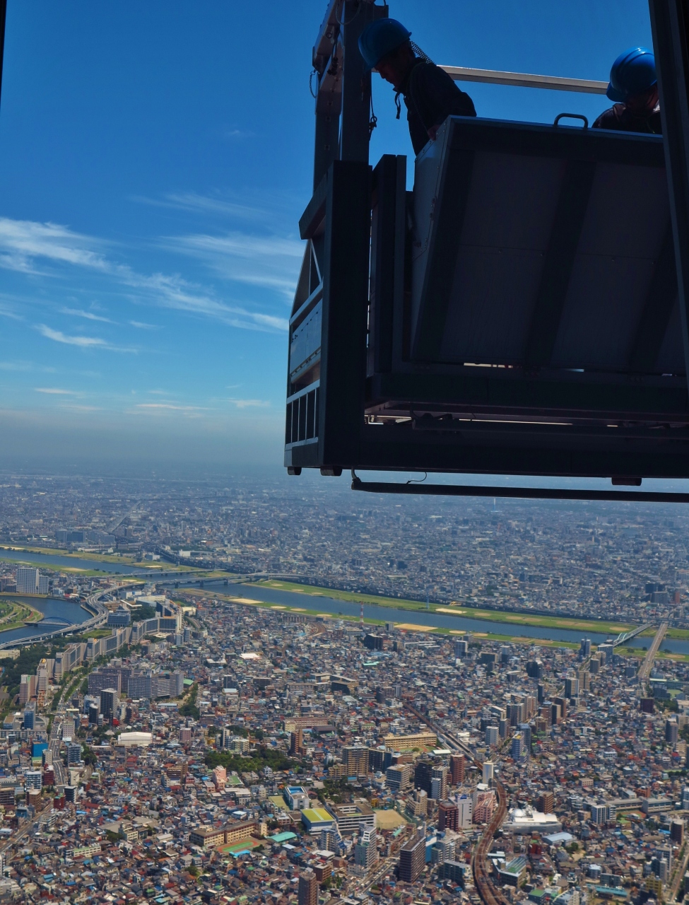 Skytree C ソラカラポイントは451 2m 気分も最高 窓ふきは手作業 浅草 東京 の旅行記 ブログ By マキタン２さん フォートラベル