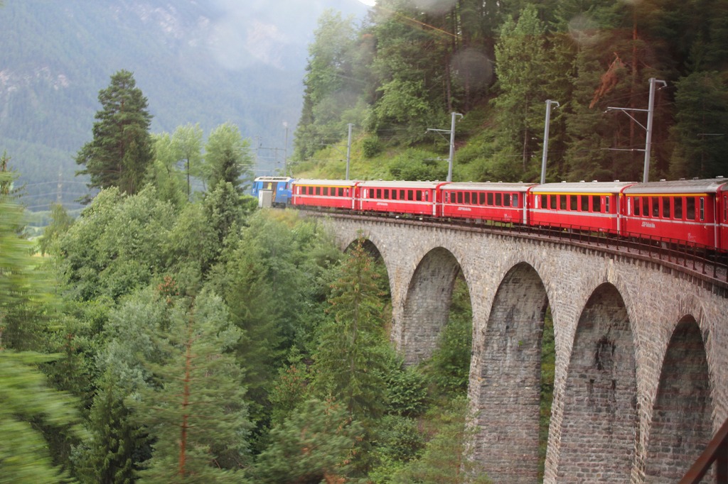 スイス鉄道の旅 チェントバリー鉄道 ベルニナ線 ベルニナ急行 スイス の旅行記 ブログ By progresさん フォートラベル
