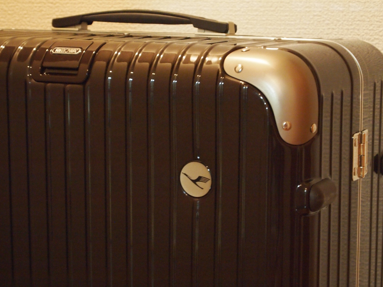 代女一人旅 ドイツ 番外編 フランクフルト国際空港編 Lufthansa Rimowaを買っちゃおう大作戦 フランクフルト ドイツ の旅行記 ブログ By ゆりりんさん フォートラベル