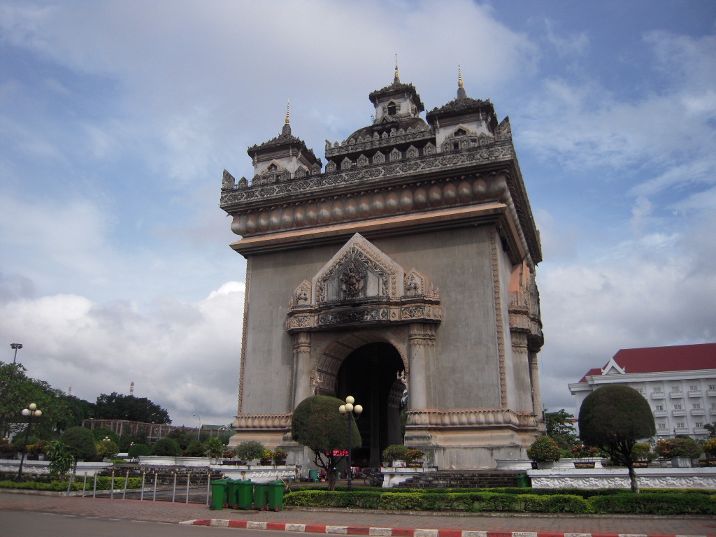 バンコクからラオス ビエンチャンへの日帰り旅行 ビエンチャン ラオス の旅行記 ブログ By しろくまさん フォートラベル バンコクからラオス ビエンチャンへの日帰り旅行 ビエンチャン ラオス の旅行記 ブログ By しろくまさん フォートラベル