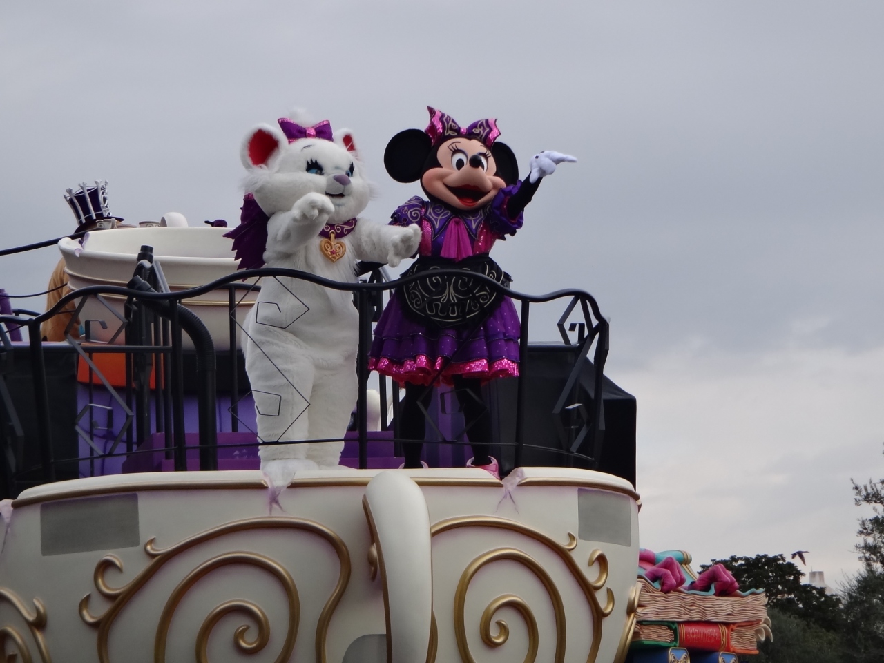 ディズニーランド ハローウィン 三世代 東京ディズニーリゾート 千葉県 の旅行記 ブログ By 明夢さん フォートラベル