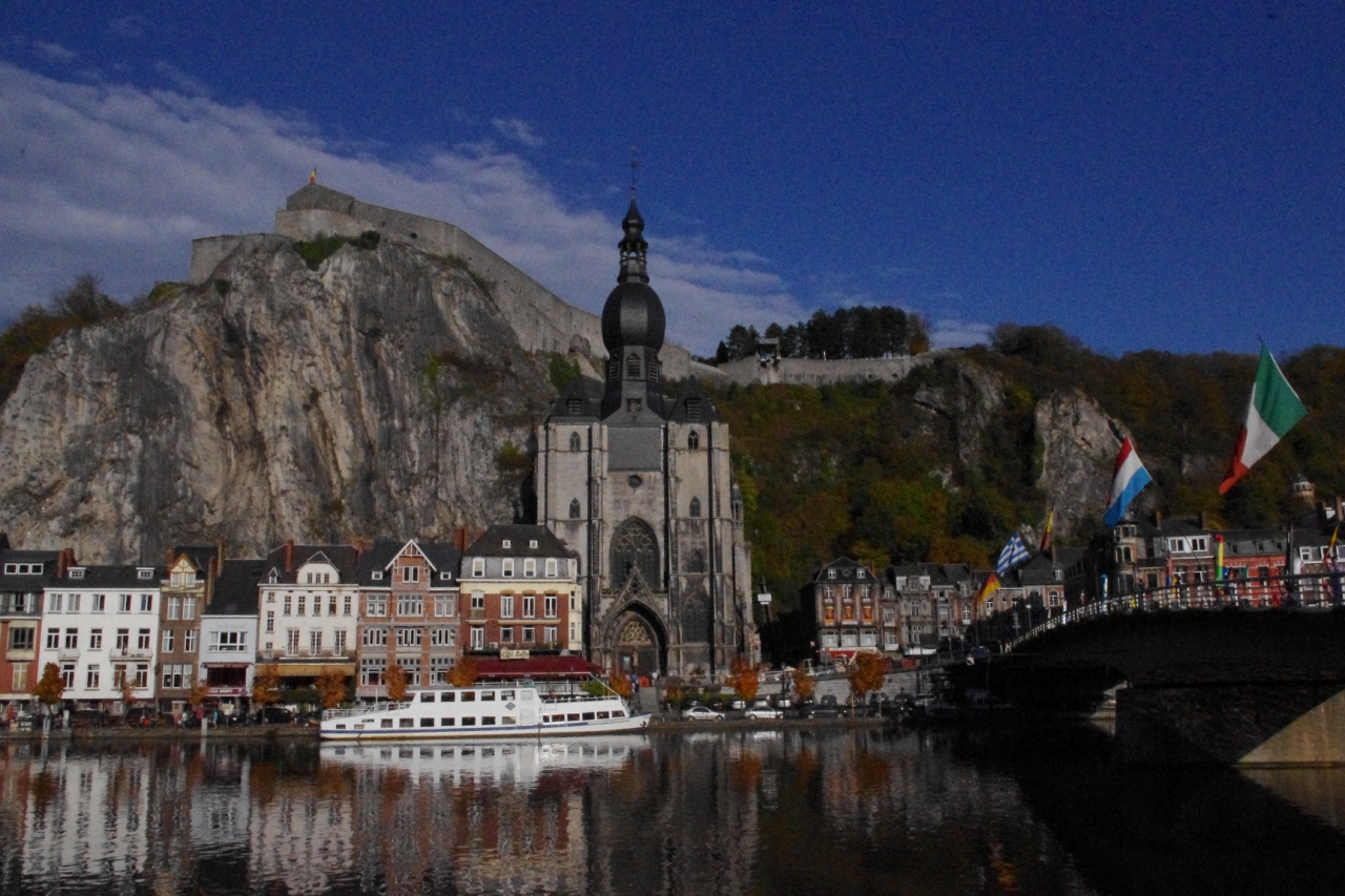 『秋のベルギー散歩 4日目その3 アルデンヌの断崖に城砦が聳える町ディナン』ディナン(ベルギー)の旅行記・ブログ by はんなりさん【フォートラベル】