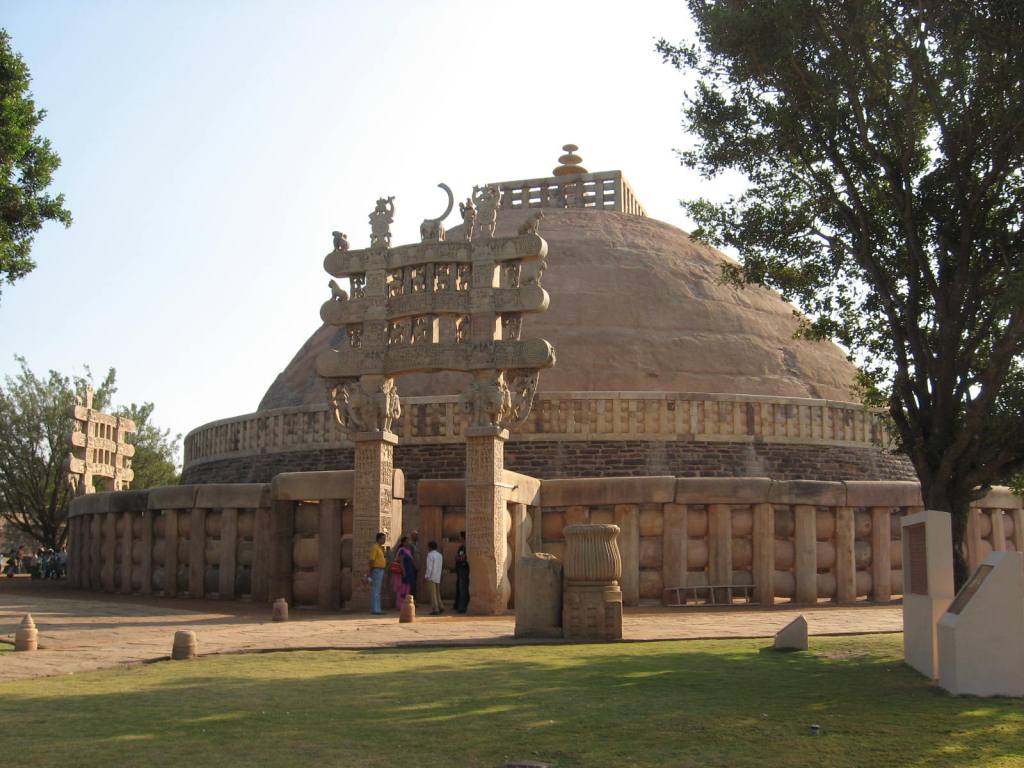 インド悠久文明の旅13日間 13 仏教のお勉強 ストゥーパ 仏塔 と仏像 アジャンター インド の旅行記 ブログ By 魅々さん フォートラベル