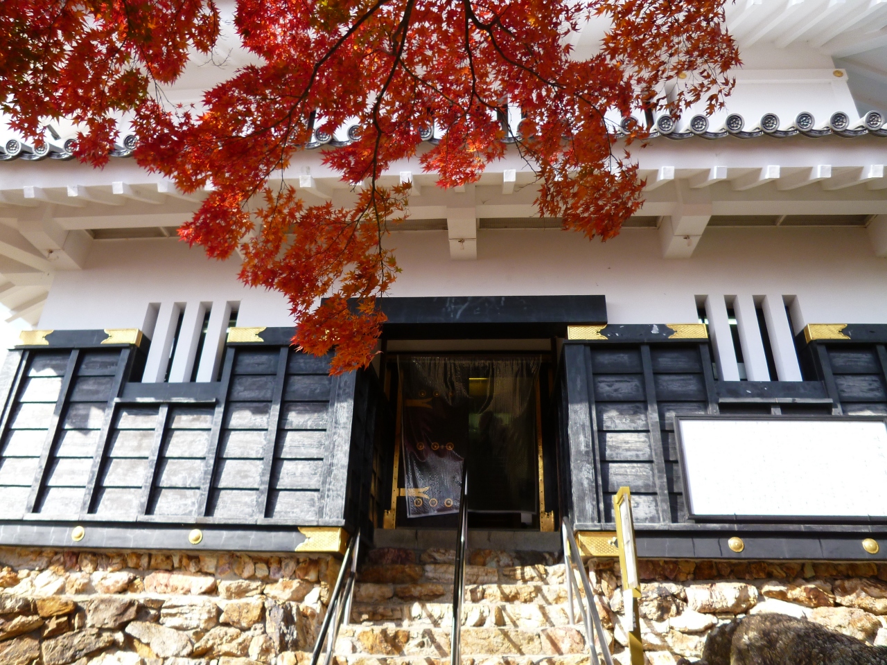 紅葉の金華山に登って 開化亭で死ぬ 岐阜市 岐阜県 の旅行記 ブログ By なつままさん フォートラベル 紅葉の金華山に登って 開化亭で死ぬ 岐阜市 岐阜県 の旅行記 ブログ By なつままさん フォートラベル