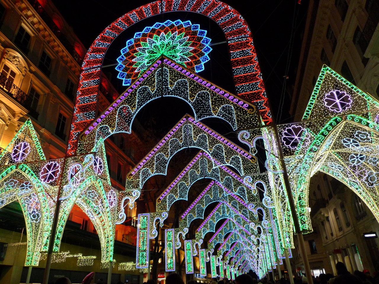 有休いらず 土日で弾丸マルセイユ リヨン パリ クリスマスマーケットとfete Des Lumieres リヨン フランス の旅行記 ブログ By Marielさん フォートラベル