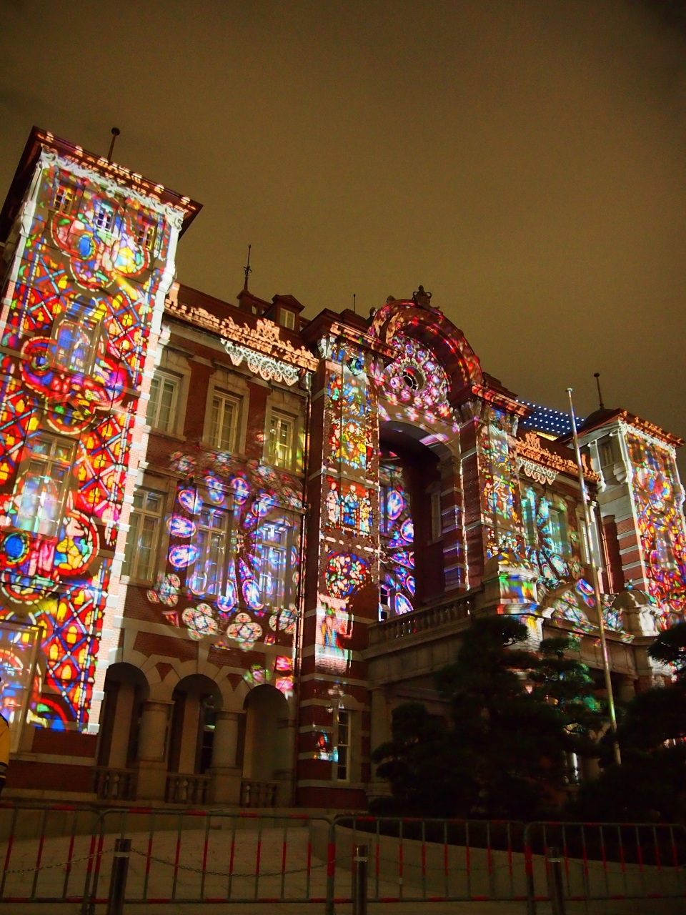 東京ミチテラス2012 東京駅プロジェクションマッピング トウキョウヒカリビジョン 丸の内 大手町 八重洲 東京 の旅行記 ブログ By Momotaさん フォートラベル 東京ミチテラス2012 東京駅プロジェクションマッピング トウキョウヒカリビジョン 丸の内 大手町 八重洲 東京 の旅行記 ブログ By Momotaさん フォートラベル