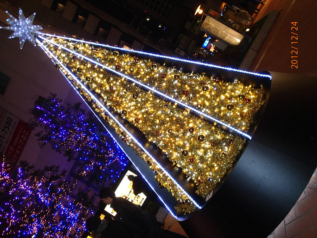 梅田へ ドイツクリスマスマーケット２０１２ クリスマスイブ ディナー キタ 大阪駅 梅田 大阪 の旅行記 ブログ By Norikumiさん フォートラベル