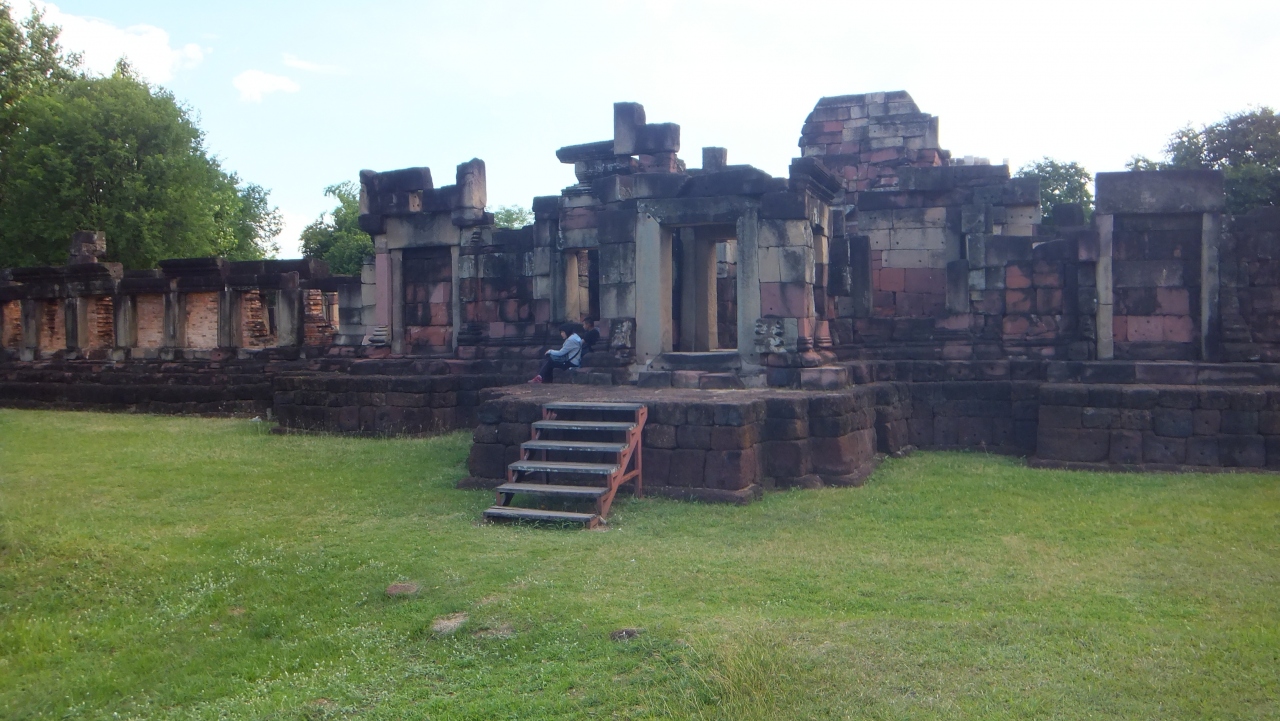 週末旅行 タイ東北部のクメール遺跡を尋ねて その7 パノムワン Prasat Hin Phanom Wan
