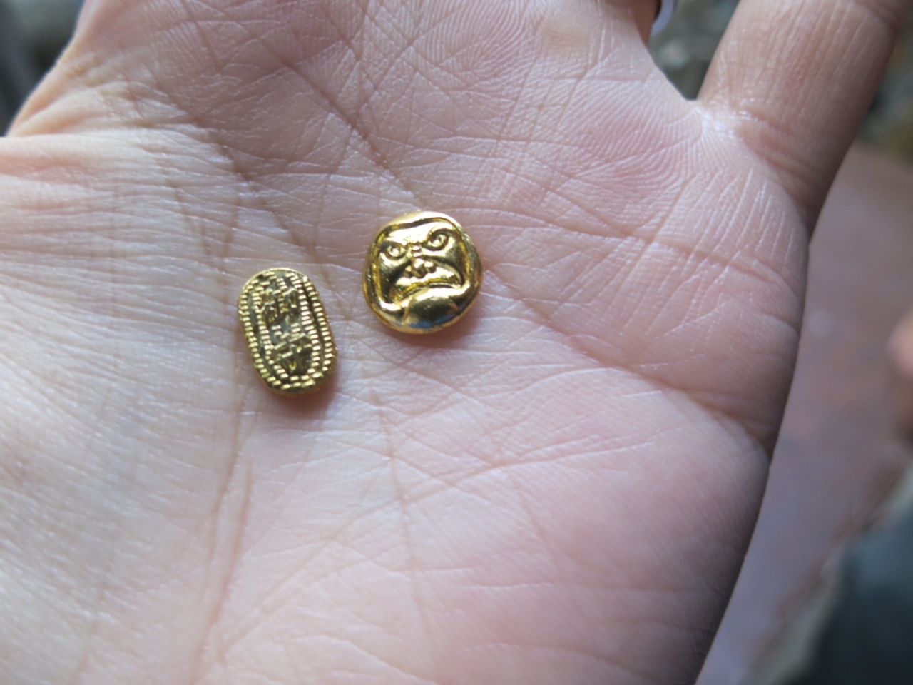 13年の金運がupするよう 御金神社へお参り 二条 烏丸 河原町 京都 の旅行記 ブログ By マックさん フォートラベル