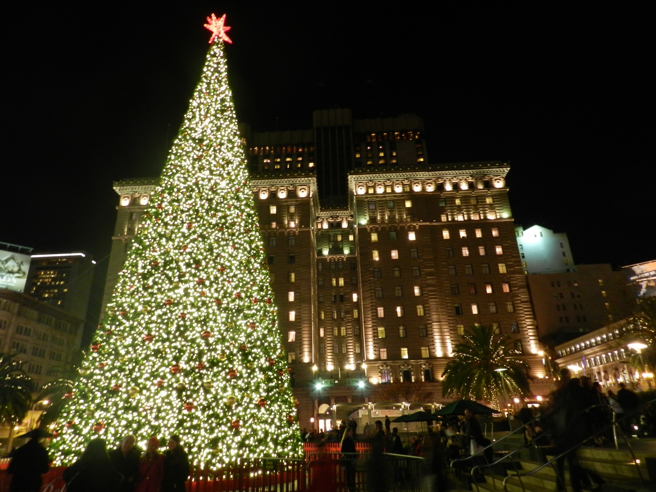 ユニオンスクエア のクリスマスデコレーション サンフランシスコ ヨセミテ サンタローザの旅 その３ サンフランシスコ アメリカ の旅行記 ブログ By Joecoolさん フォートラベル