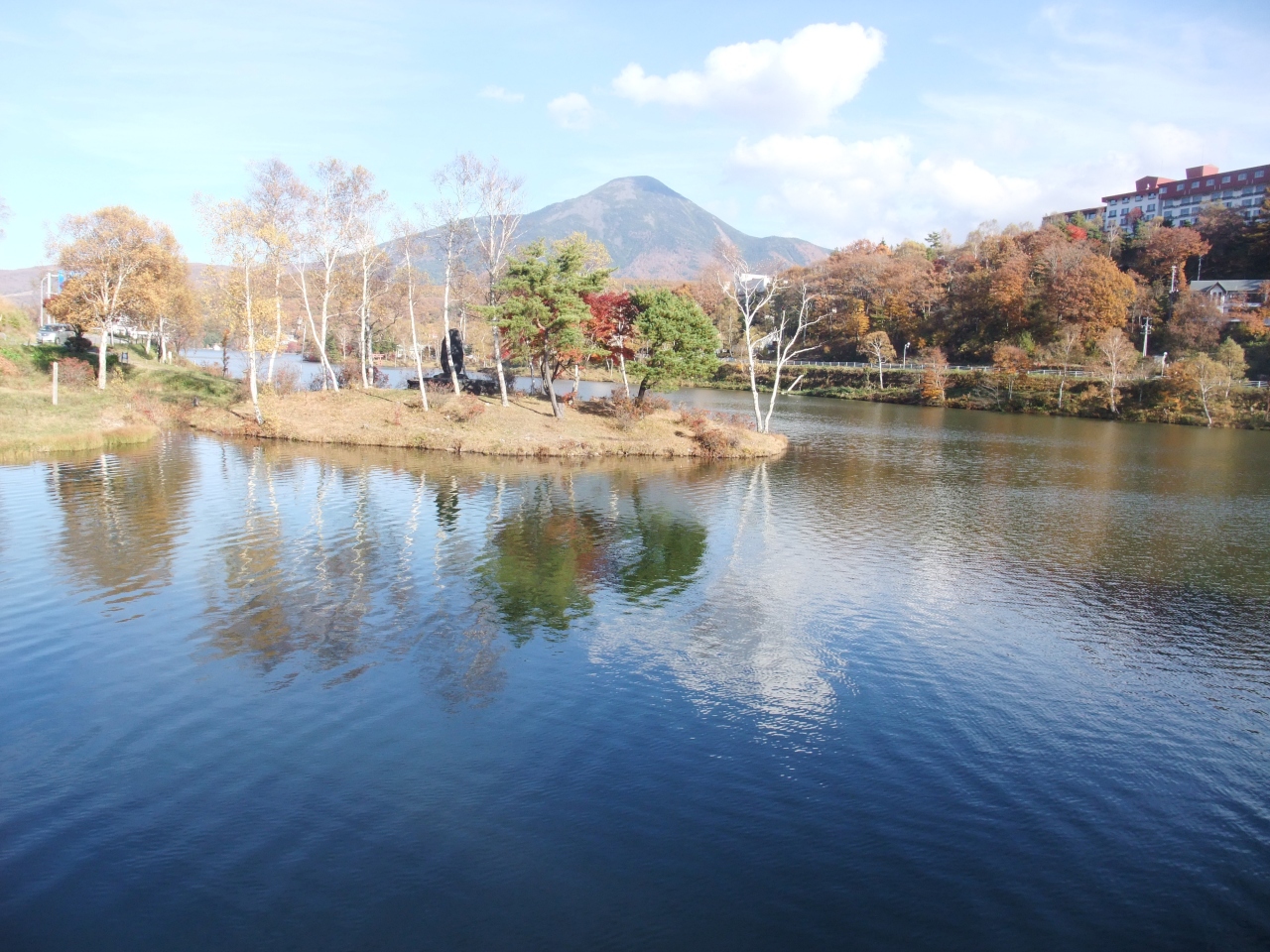 秋色に染まる白樺湖散策と白樺湖畔の天然温泉に泊まる旅 白樺湖 蓼科 車山 長野県 の旅行記 ブログ By ナオさん フォートラベル