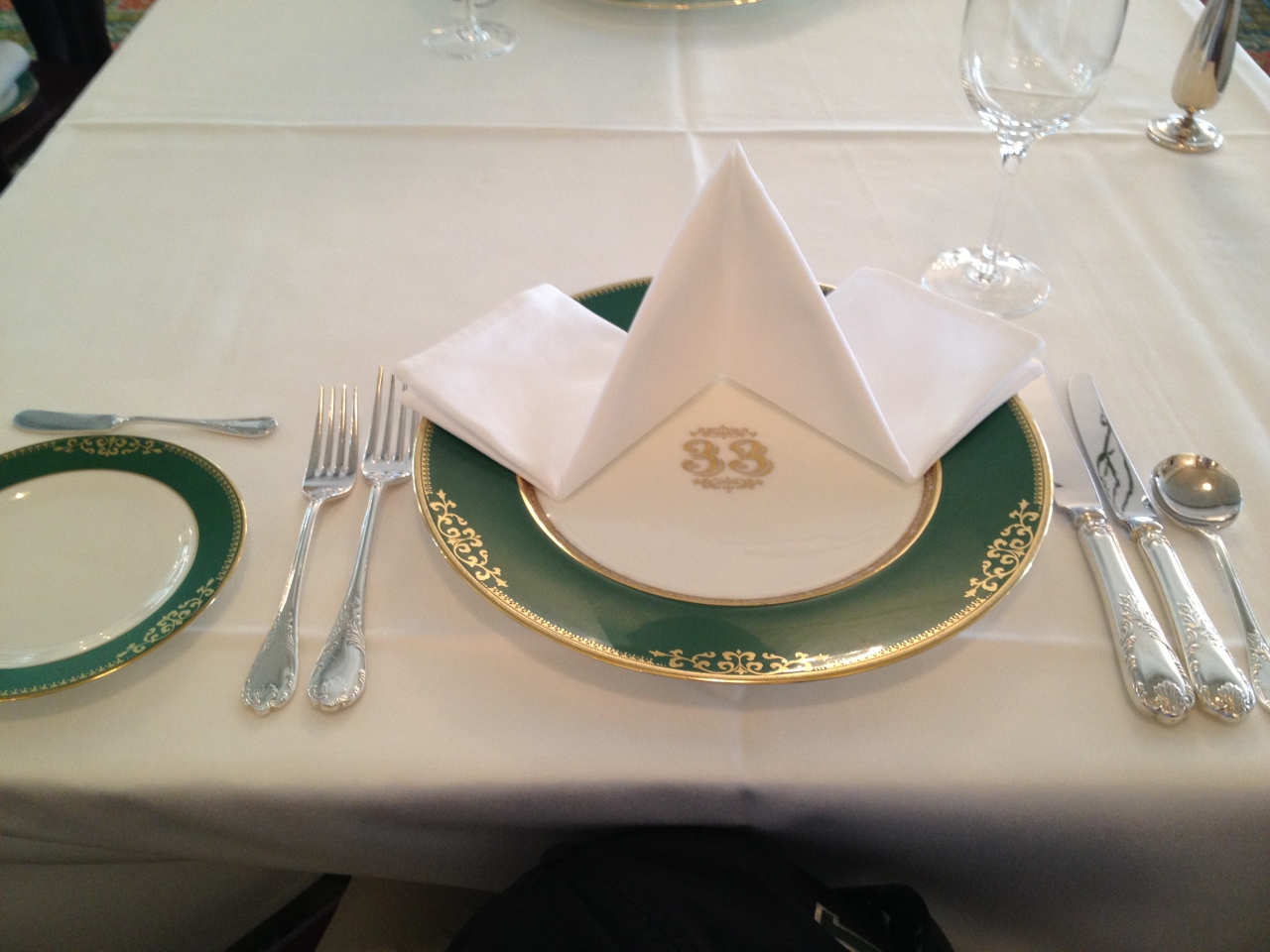 ディズニーランドの都市伝説 Club33 クラブ33 へ行く 東京ディズニーリゾート 千葉県 の旅行記 ブログ By Tt1957さん フォートラベル ディズニーランドの都市伝説 Club33 クラブ33 へ行く 東京ディズニーリゾート 千葉県 の旅行記 ブログ By Tt1957さん フォートラベル