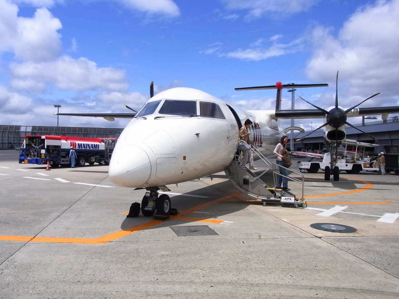 松山空港から伊丹へ向かいます 先月からjal便は再開しました 松山 愛媛県 の旅行記 ブログ By 仕事旅さん フォートラベル