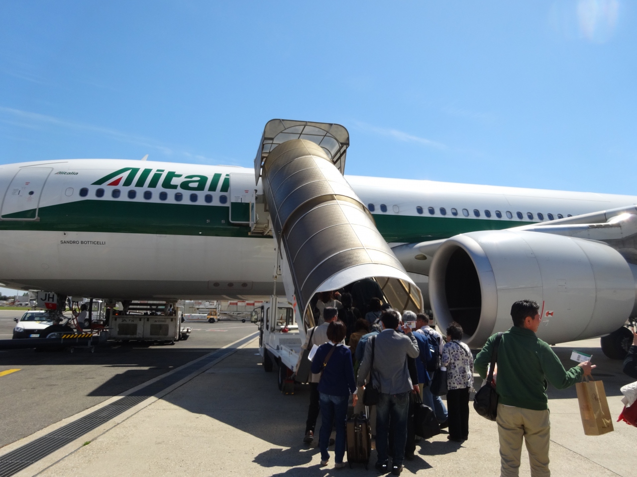 13年4月 アリタリア航空ビジネスクラスで行くイタリア旅行7 8日目vol 4 ローマフィウミチーノ空港から関西空港 編 ローマ イタリア の旅行記 ブログ By Brioさん フォートラベル