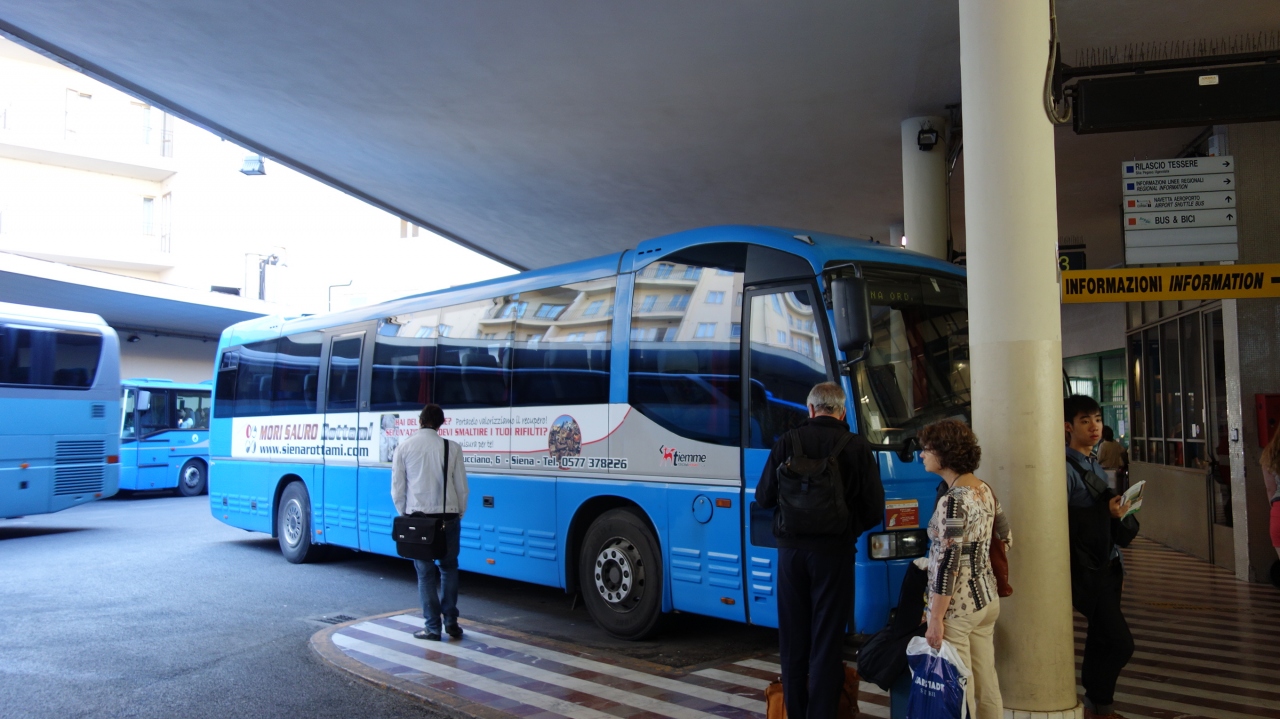 フィレンツェからシエナまでバスに乗って イタリアの田舎を走る シエナ イタリア の旅行記 ブログ By Nomonomoさん フォートラベル