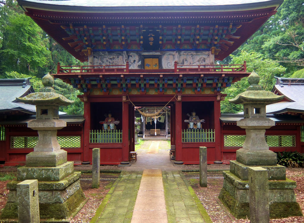 日本の歴史の長い神社を教えて下さい。自分の知っ …