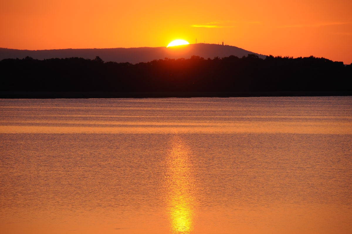 夏の道北 原生花園巡りの旅 1 シブノツナイ湖の夕日 サロマ湖 湧別 北海道 の旅行記 ブログ By 旅猫さん フォートラベル 夏の道北 原生花園巡りの旅 1 シブノツナイ湖の夕日 サロマ湖 湧別 北海道 の旅行記 ブログ By 旅猫さん フォートラベル