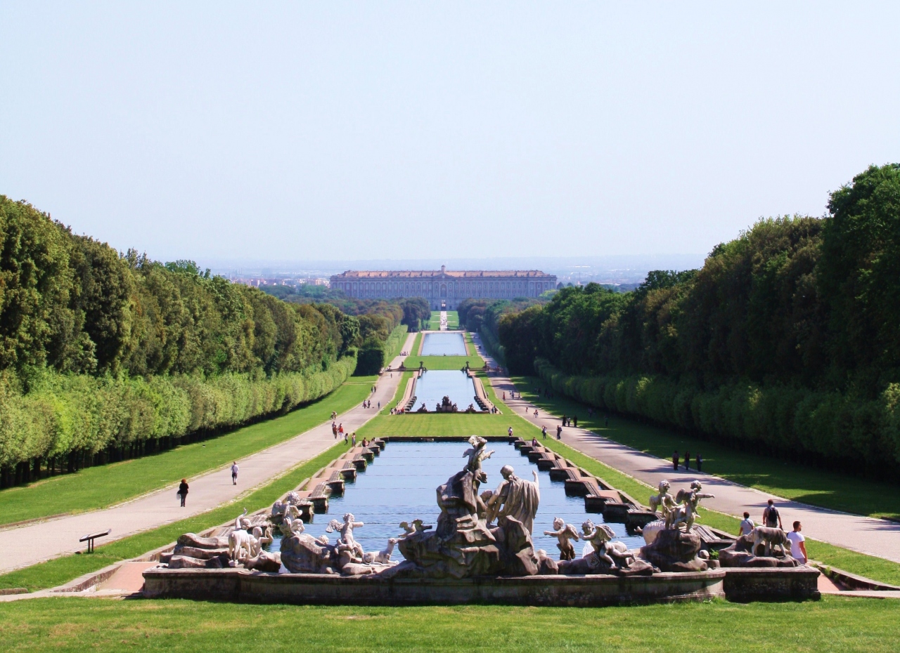 ナポリの休日 ７ シンメトリーの美の嵐 カゼルタのブルボン王宮 カゼルタ イタリア の旅行記 ブログ By エンリケさん フォートラベル