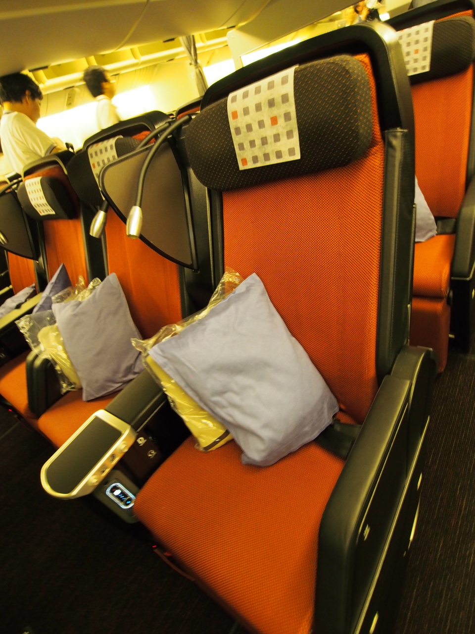 南イタリア 13夏 空の旅 羽田 パリ 成田 復路は新型機材jal Sky Suite777 パリ フランス の旅行記 ブログ By ヴォルさん フォートラベル