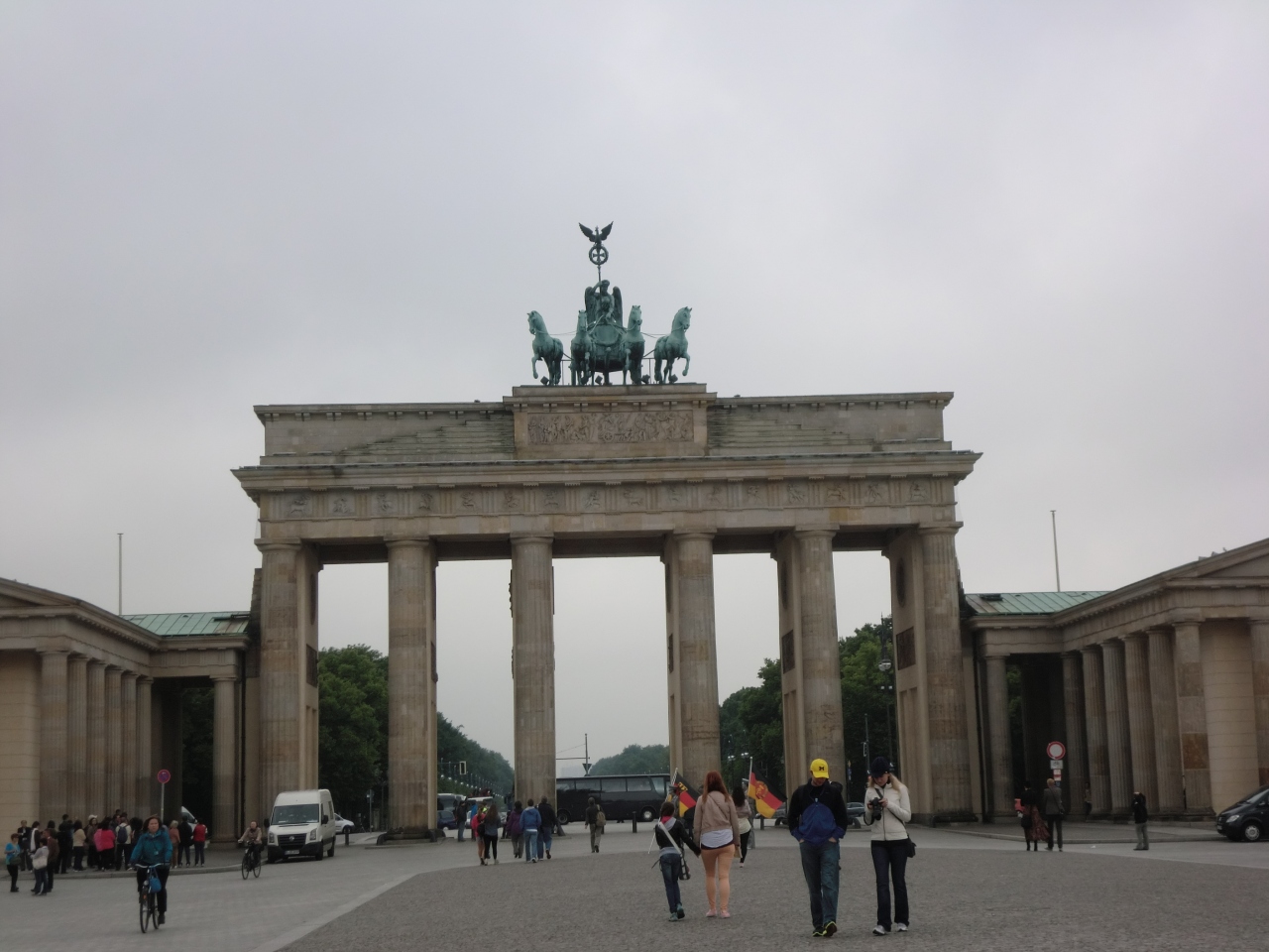 平和と勝利の象徴 ブランデンブルク門からベルリン市内へ ベルリン ドイツ の旅行記 ブログ By Ottoさん フォートラベル