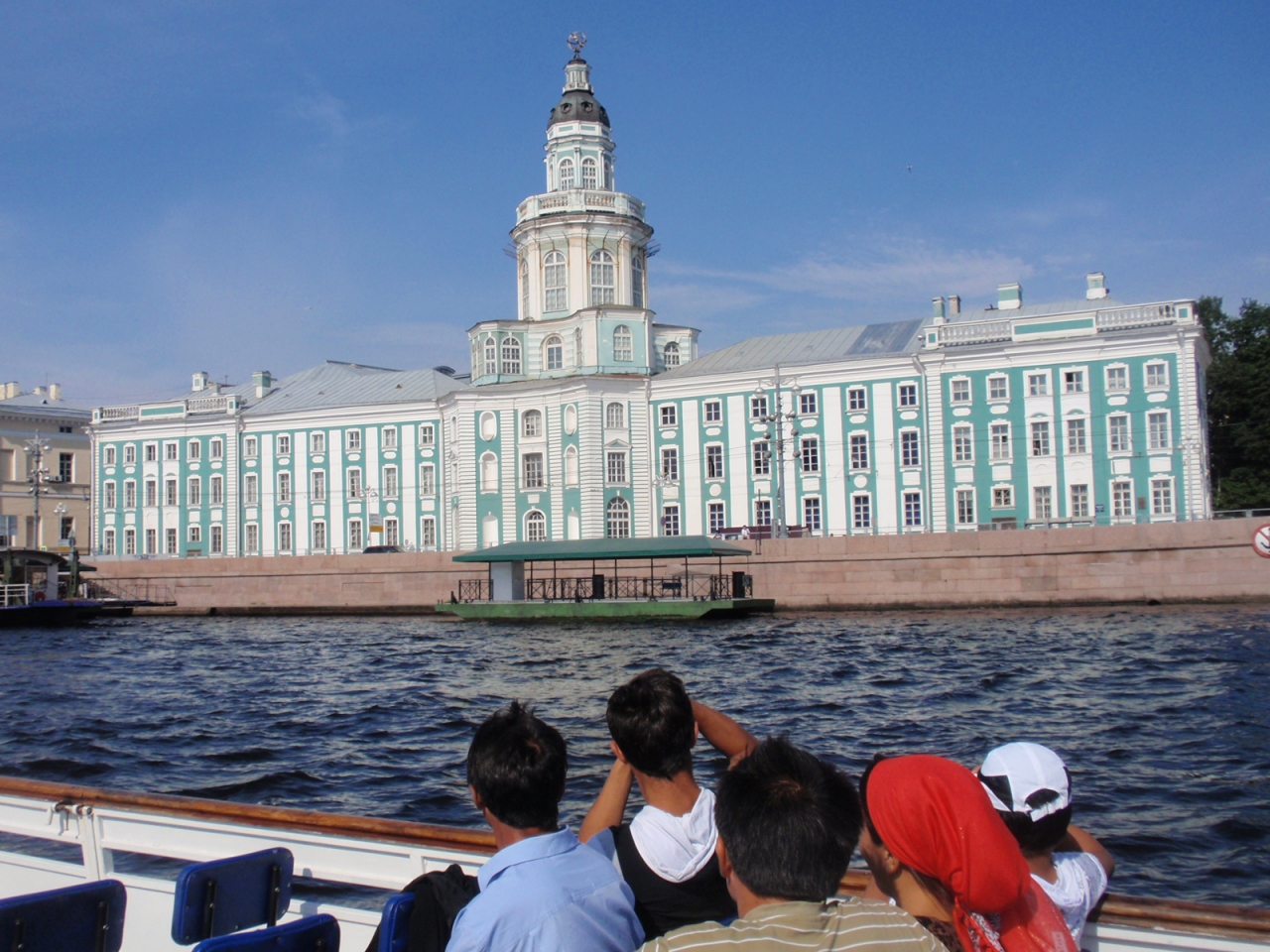 サンクトペテルブルグのネヴァ川クルーズです サンクトペテルブルク ロシア の旅行記 ブログ By ムッシュさん フォートラベル