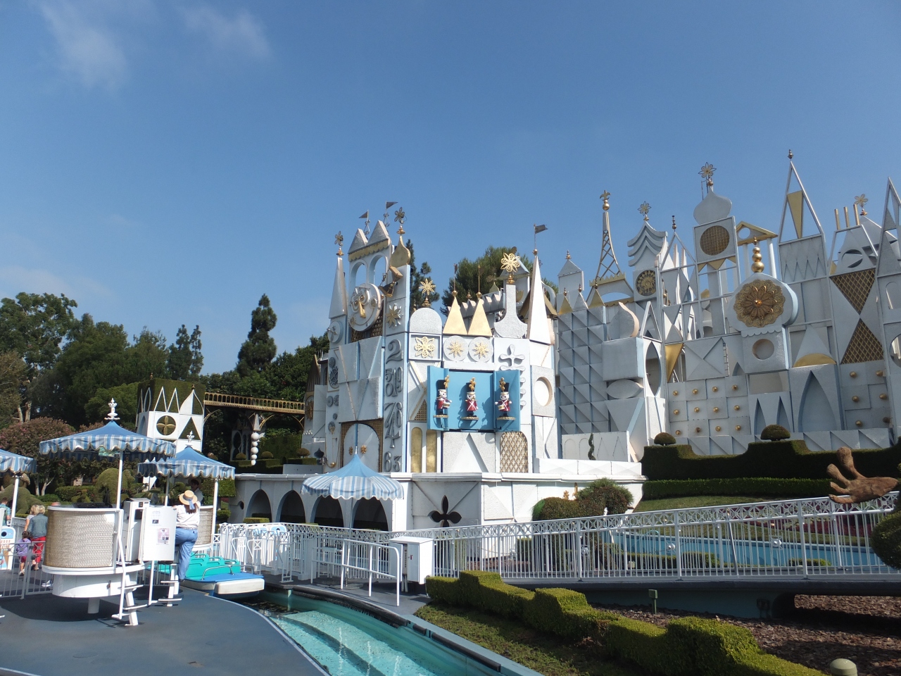 Usa 本場のディズニーへ21 3日目 Dlr イッツ ア スモールワールド 編 アナハイム アメリカ の旅行記 ブログ By げっぴーさん フォートラベル Usa 本場のディズニーへ21 3日目 Dlr イッツ ア スモールワールド 編 アナハイム アメリカ の旅行記 ブログ By げっぴーさん フォートラベル