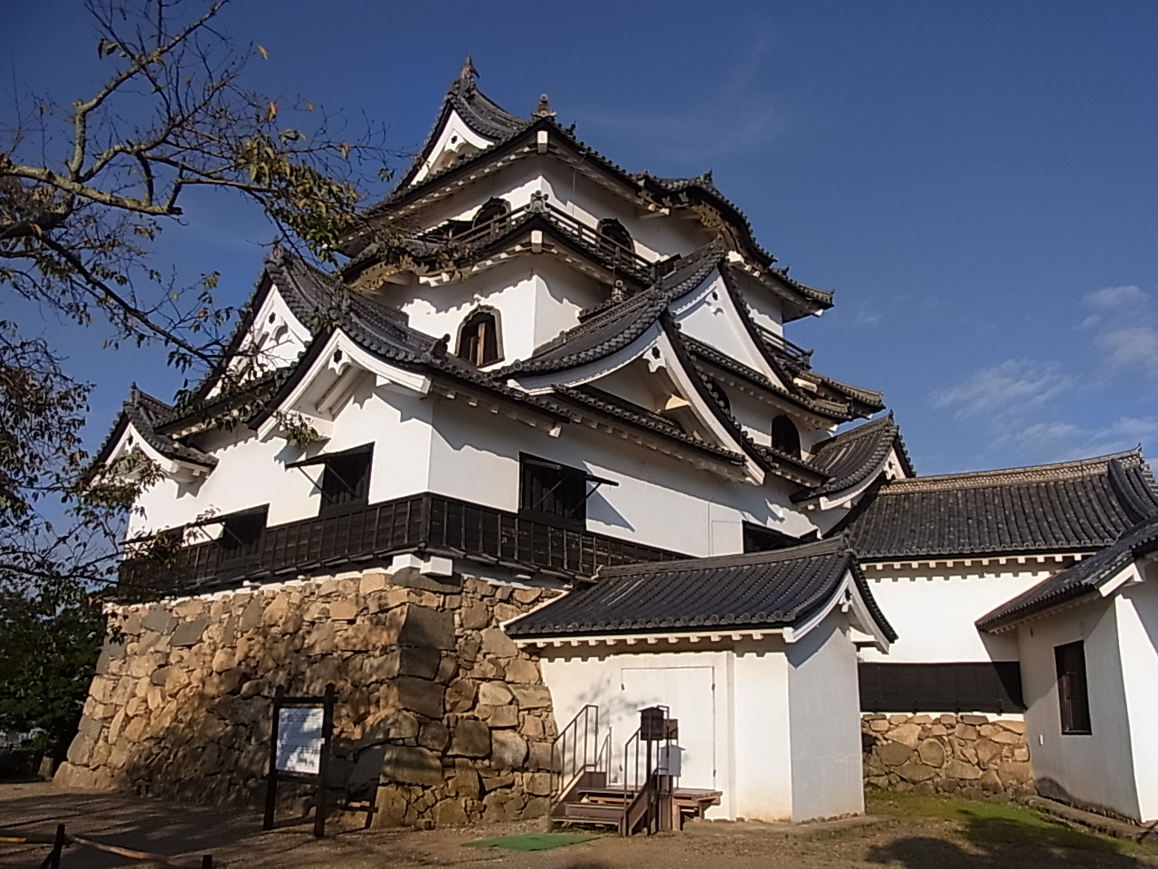 彦根 ひこにゃん出勤前 早朝の彦根城散歩 彦根 滋賀県 の旅行記 ブログ By つきこさん フォートラベル 彦根 ひこにゃん出勤前 早朝の彦根城散歩 彦根 滋賀県 の旅行記 ブログ By つきこさん フォートラベル