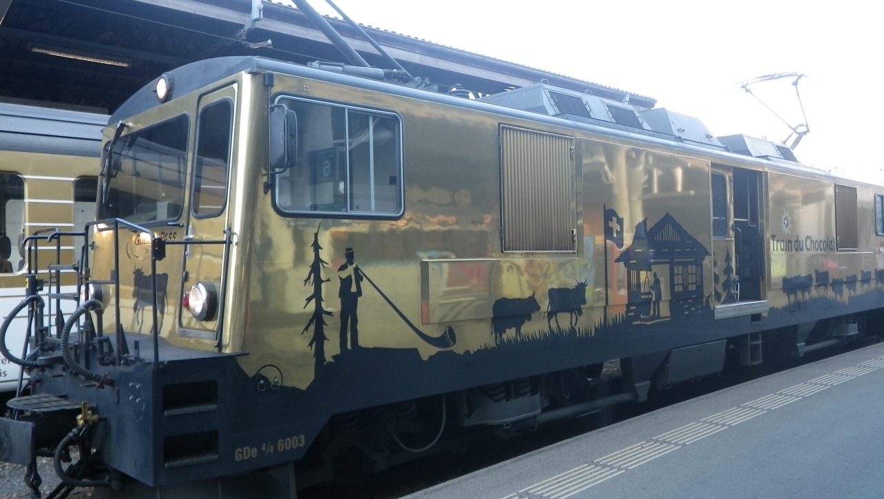 ２０１３年スイス ０７ ちょっと特別列車に チョコレート